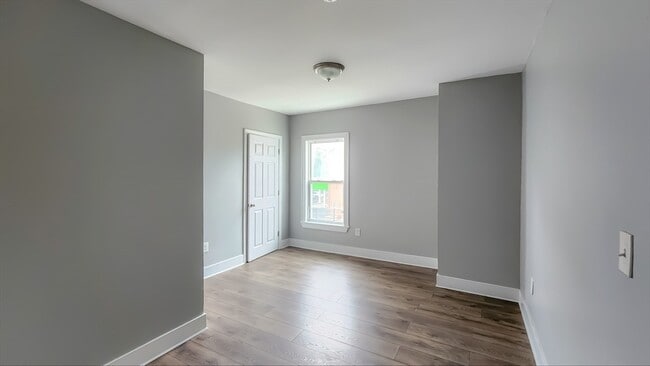 Photo - 2 Wall St Unit 1
