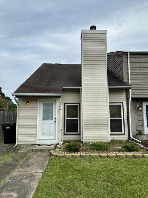 Building Photo - 458 Falling Ln