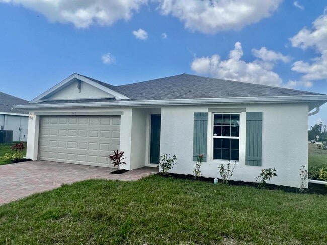 Photo - 5479 Tarr Terrace