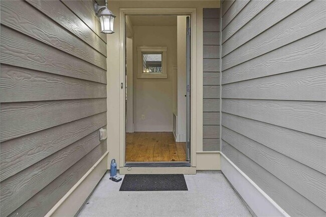 Photo - 501 Ridge View Crossing