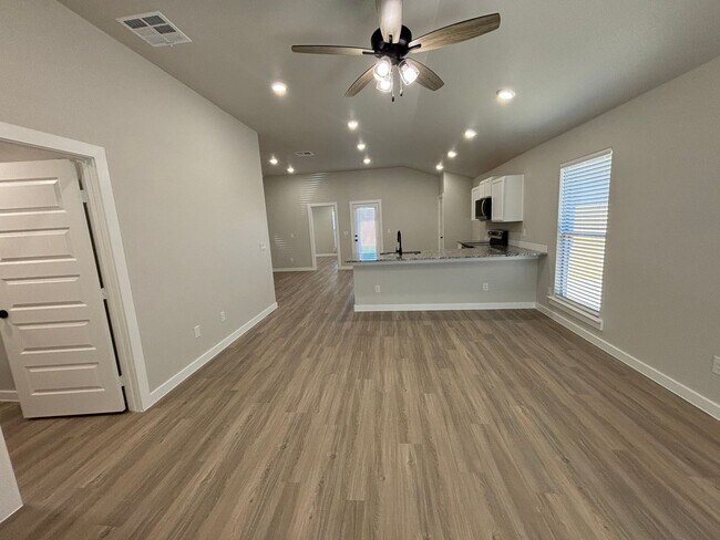 Photo - Pre leasing for July, Bell farms!