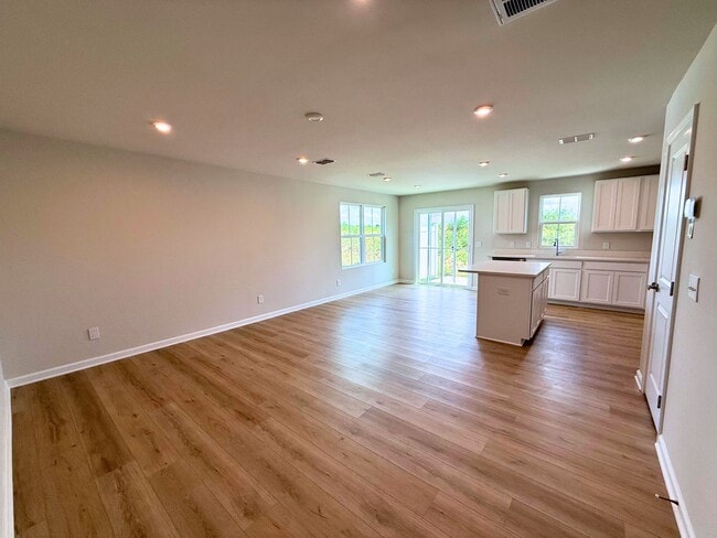 Photo - 108 Gaskin Ct