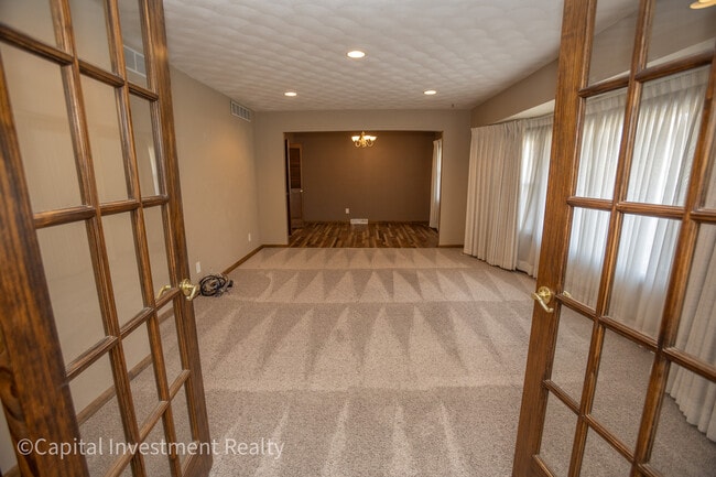 Photo - 2521 Orchard Ln