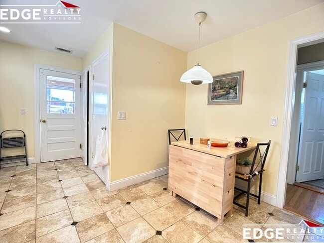 Photo - 27 Bostonia Ave