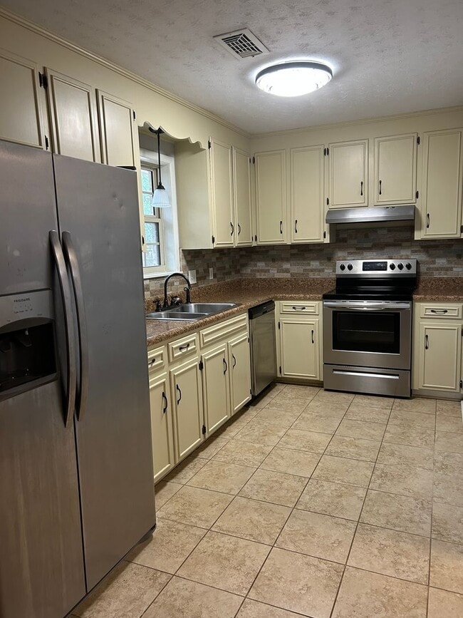 Photo - Valley Hills Subdivision, Enterprise, AL