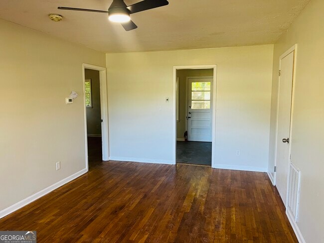 Photo - 531 Locke St