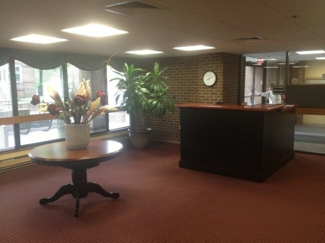 Photo - 470 Broad St Unit #470