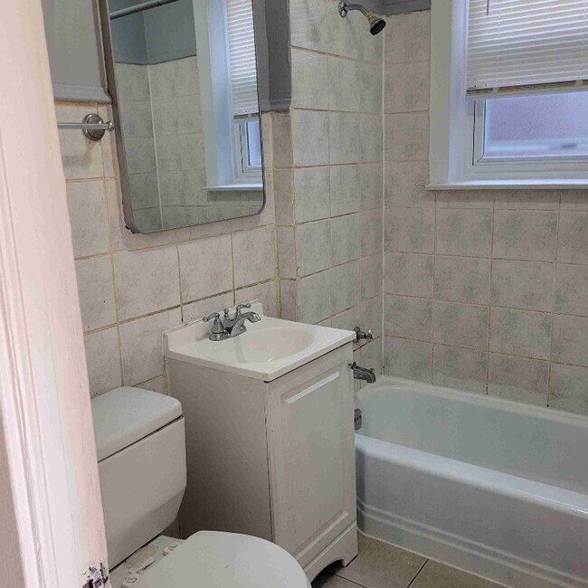 Photo - 6619 S Greenwood Ave Unit 2