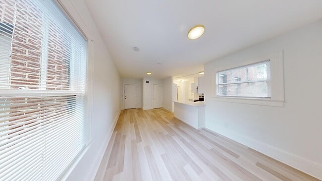 Photo - 2331-2335 Riverside Ave - 2331-8(R)