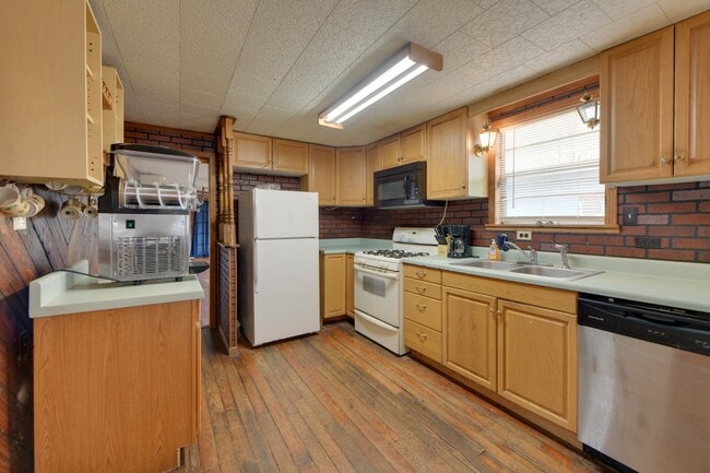 Photo - 145 Sunflower Ct