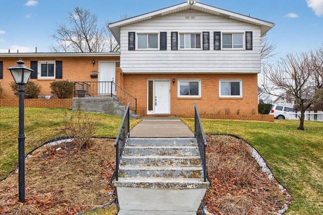 Photo - 602 E Lexington St