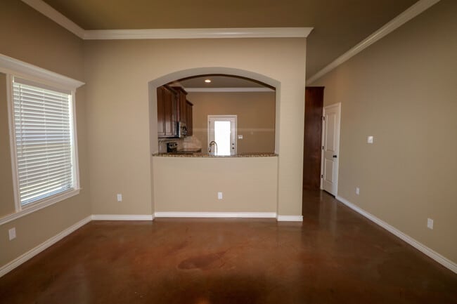 3125 Silver Saddle Dr