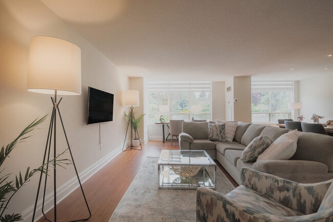 Building Photo - 8 Sampson Mews Unit FL1-ID1034614P