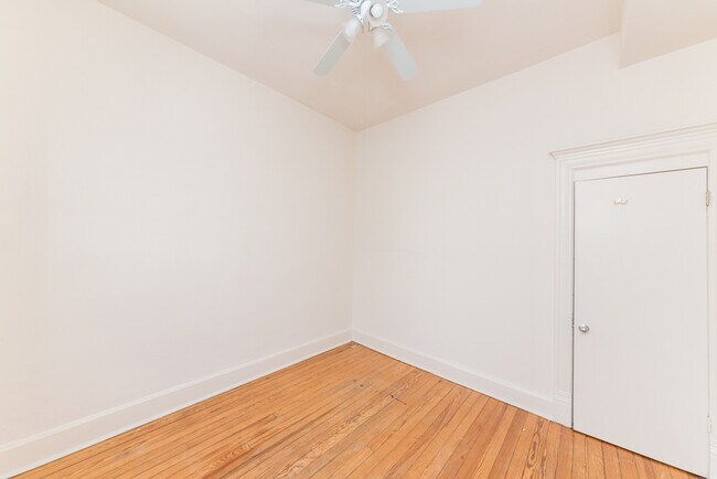 Photo - 1401 W Huron St Unit 4