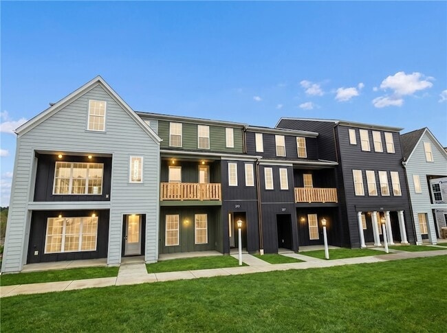 Photo - 317 Palisade Wy