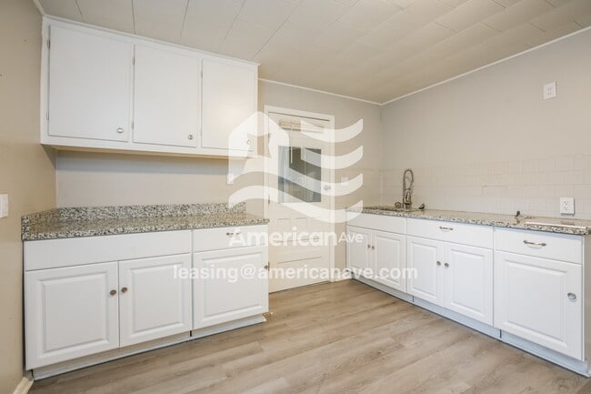 Photo - 515 S Brookfield St
