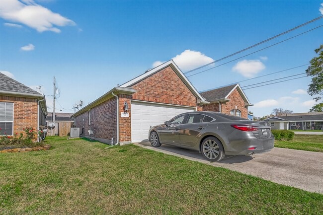 Photo - 71 N Forrest Ave