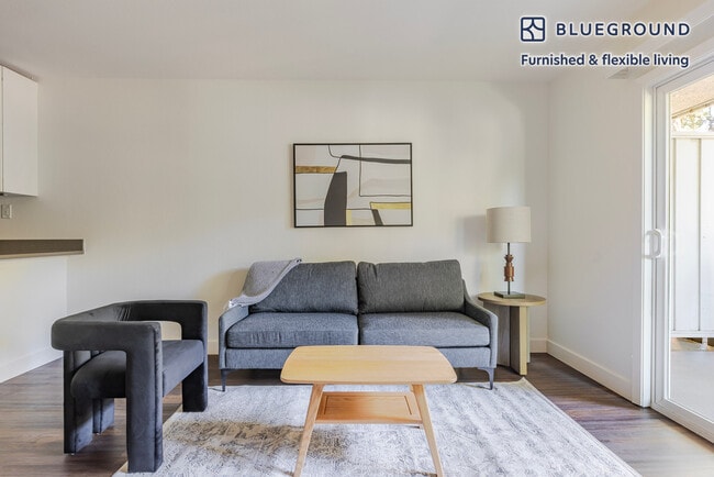 Photo - 655 S Fair Oaks Ave Unidad FL2-ID1962