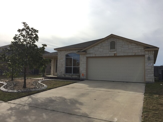 3 bedroom, 2 bath house - 3 bedroom, 2 bath house