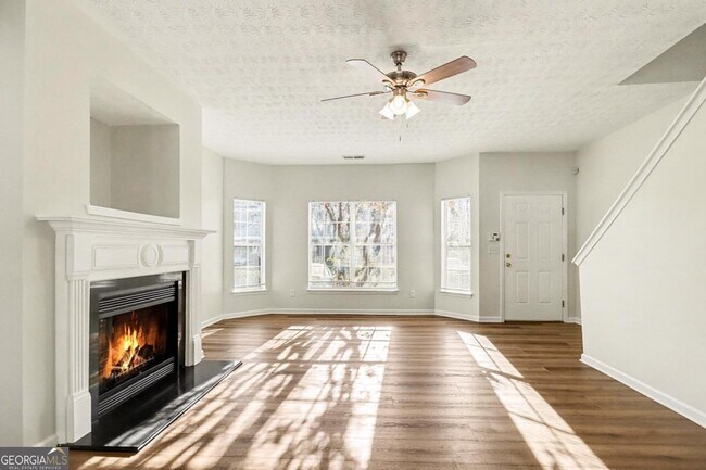 Photo - 2559 Walden Lake Dr