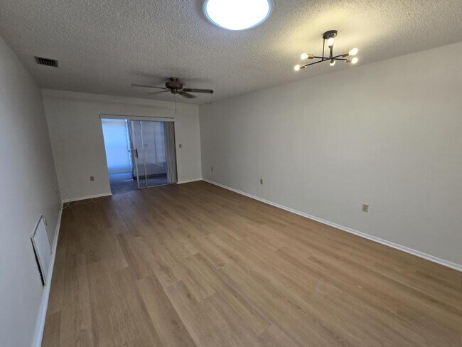 Photo - 2955 Stillwell Ct