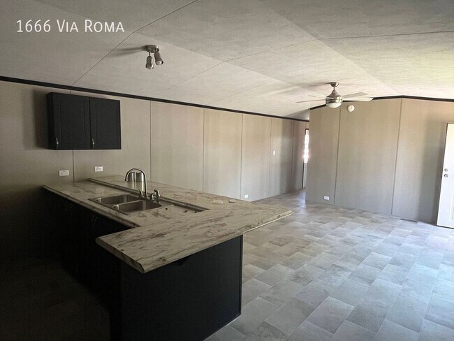 Photo - 1666 Via Roma Dr