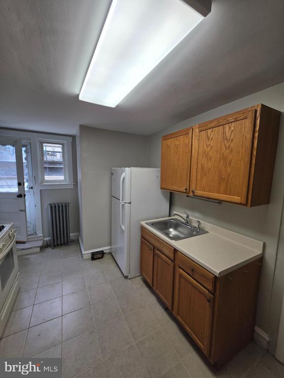 Building Photo - 107 N Narberth Ave Unit 2ND