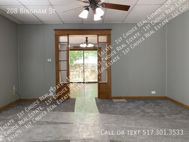 Photo - 208 Bingham St