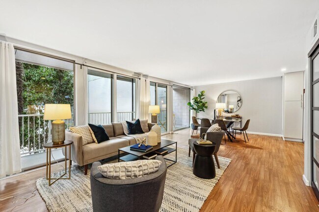 Photo - 1425 Lakeside Dr