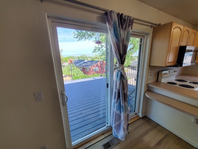 Photo - Scenic View Unit 2 Top Floor