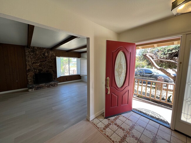 Photo - 701 Bay St