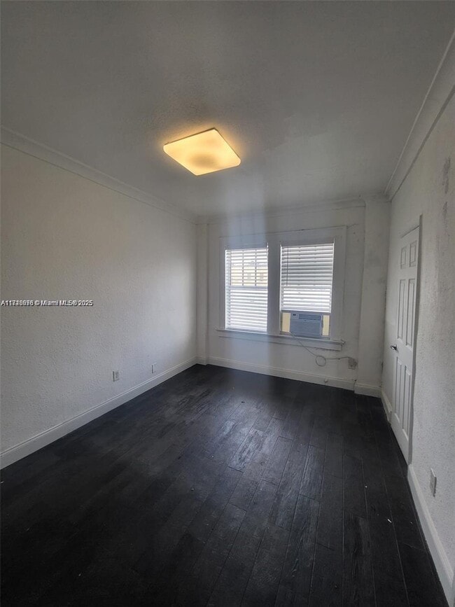 Building Photo - 1611 Michigan Ave Unit 25 Rental