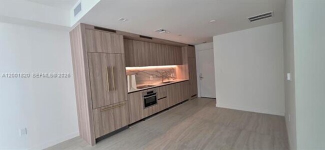 Photo - 77 SE 5th St Unidad 77 SE 5 # 2108