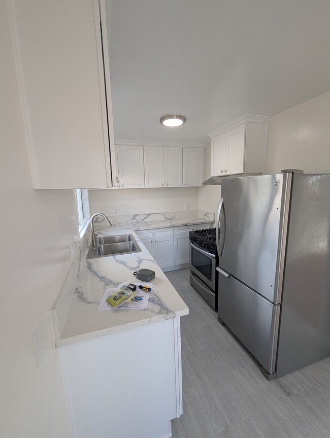 Photo - 1051 E Hyde Park Blvd Unit 1053
