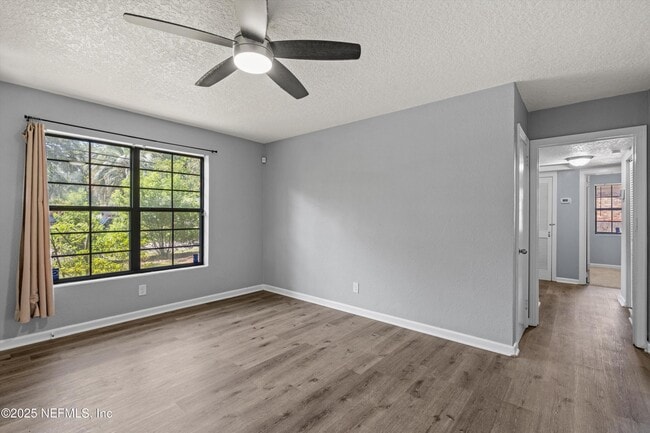 Photo - 2739 King Cole Dr