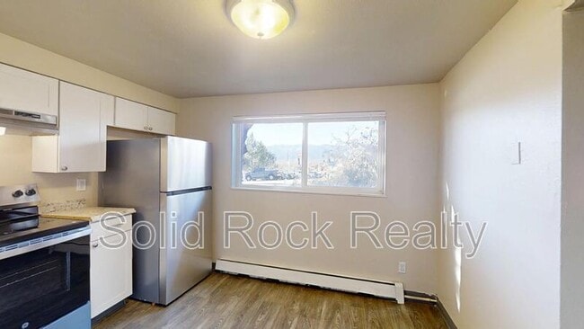 Photo - 335 Ruskin Dr Unidad A