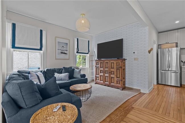 Photo - 65 Kingston Ave