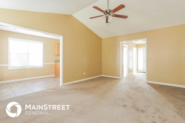 Photo - 210 Haven Grove Trail