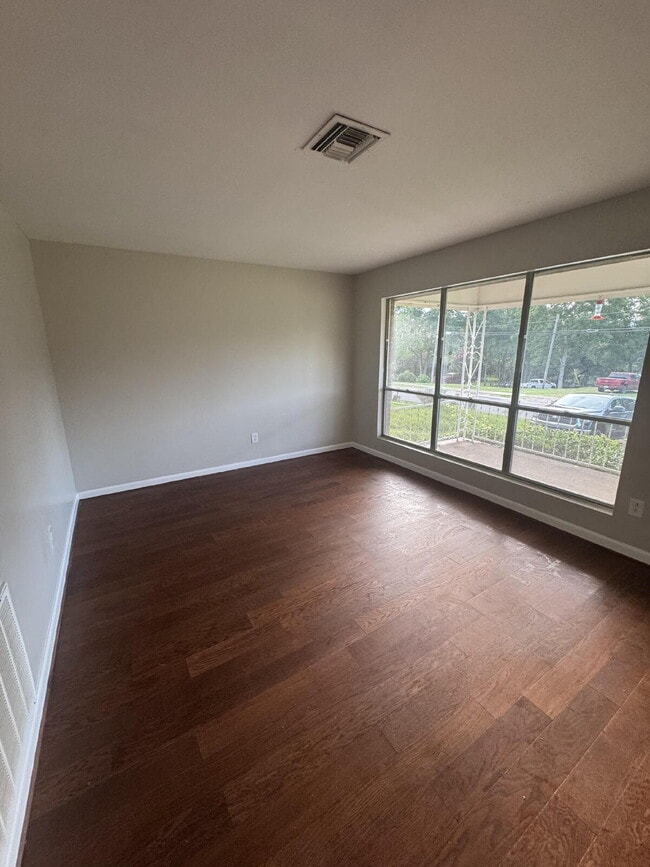 Photo - Updated 3 bed/2 bath with Carport
