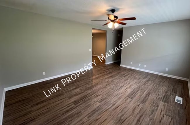 107 Laferry Ln