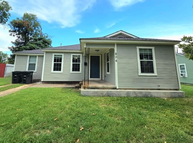 Building Photo - Warm and Inviting 3-bedroom 1-bathroom house