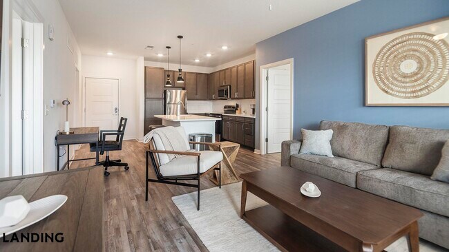 Photo - 4670 Merchants Park Cir Unidad 01-315