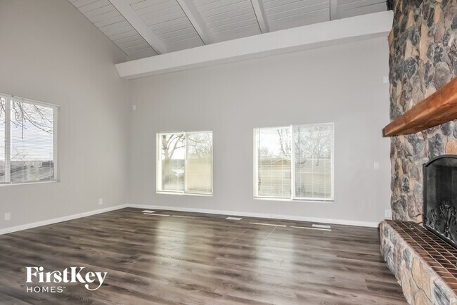 Photo - 11 St Valery Ct