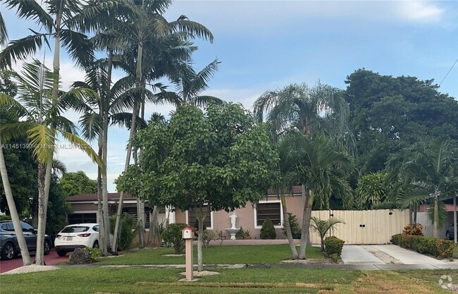 Building Photo - 5225 SW 102nd Ave Rental