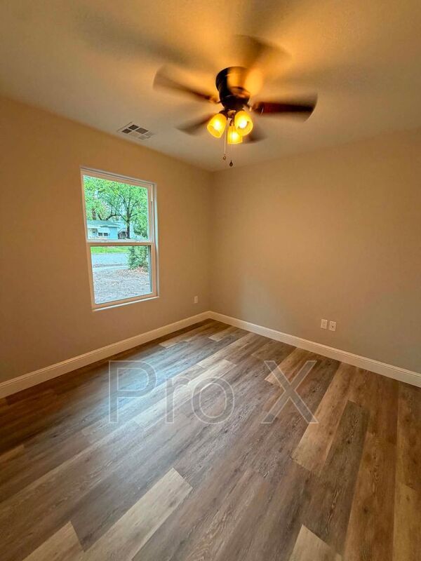 Photo - 1906 Missouri Ave