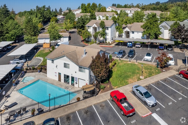 Building Photo - Twin Creeks