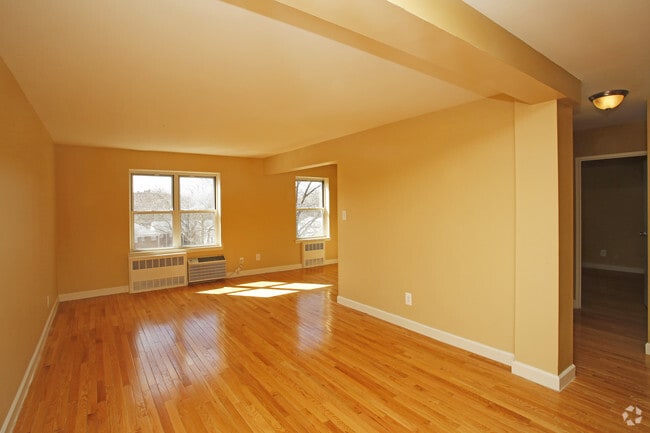 Photo - Belshire Manor I-II