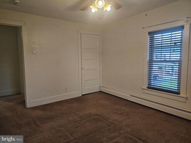 Photo - 683 S Bellevue Ave Unit 2ND FLOOR