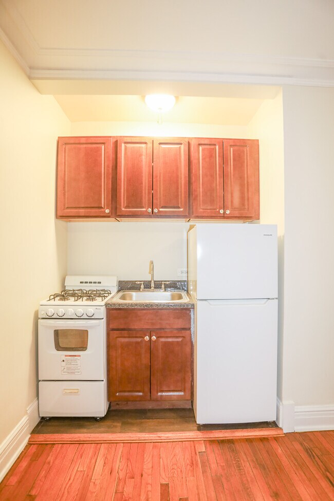 Photo - 4554 Malden St Unit 106