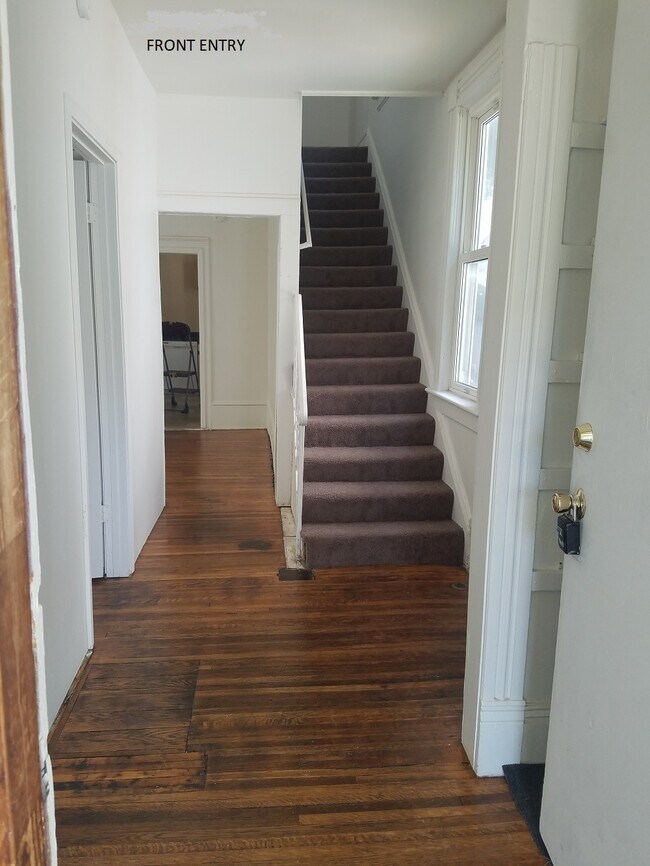 Entrada principal - 409 Wheeler N St